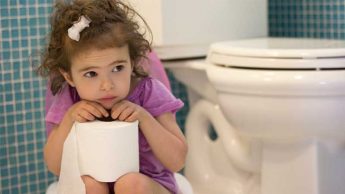 مهم ترین دلایل یبوست در کودکان و درمان این عارضه